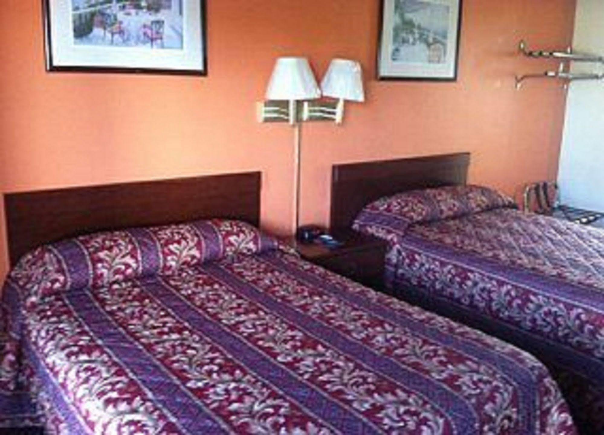 Nassau Motel 2*